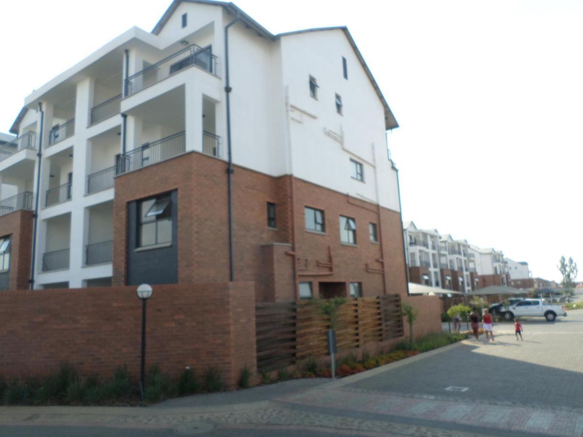 The Blyde Crystal Lagoon Cologne4 Apartment Pretoria-Noord Exterior foto